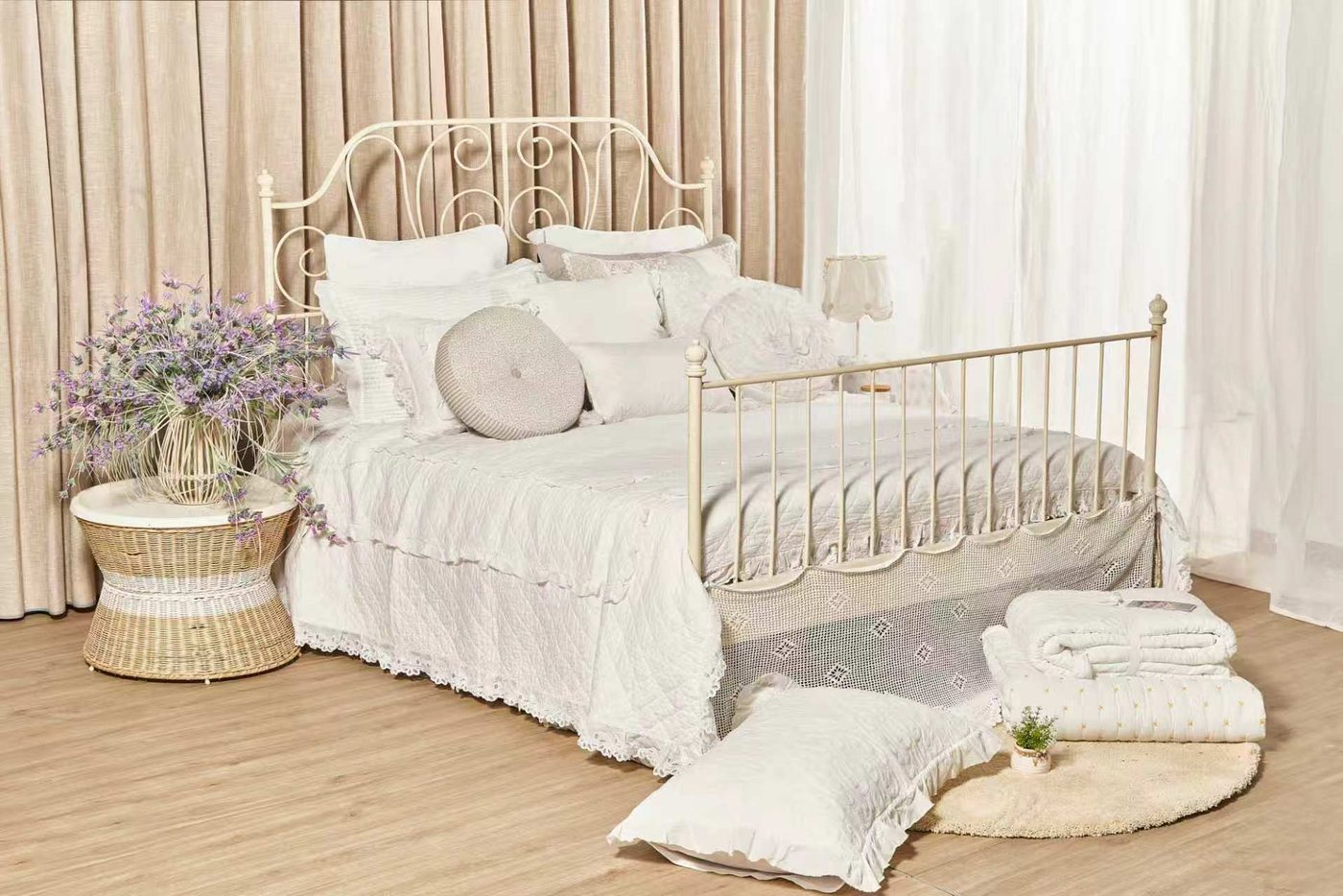 Outdoor and seasonal textiles
